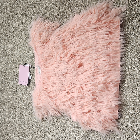 Avec Les Filles Tops - NWT AvecLes Filles Pink Faux Fur Sleeveless Top